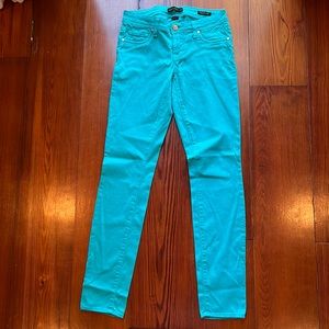 Genetic Denim "The Shane" style jeans in turquoise. Size 25. NWOT.